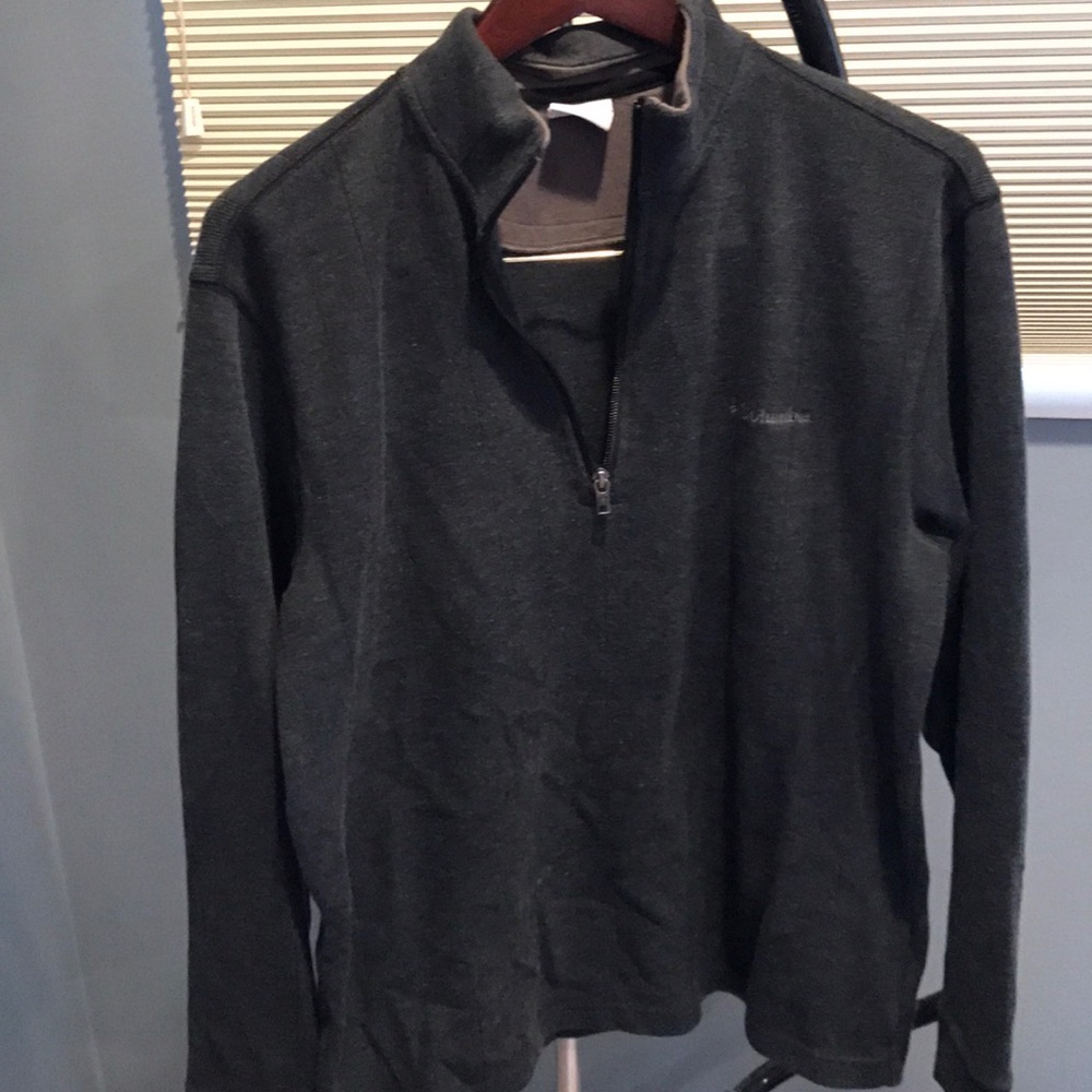 Medium Columbia zip up sweatshirt